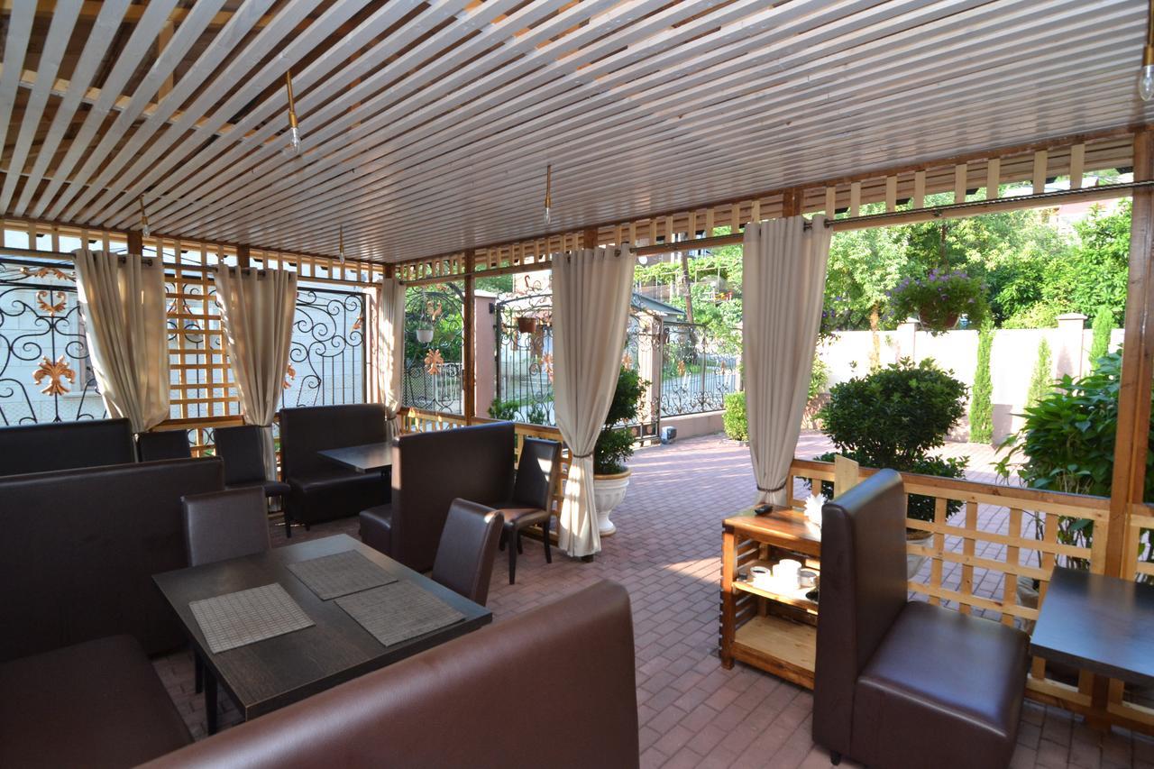 Arda Hotel Гагра Екстер'єр фото